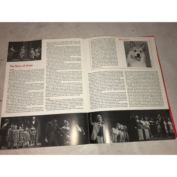 Vintage Program- National Touring Musicals Presents Annie - Picture 10 of 13